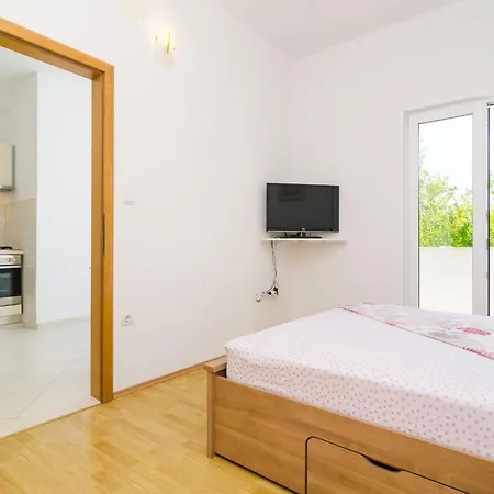Lägenhet & Bari I - With Balcony And Garden View First Floor -apt 9 *