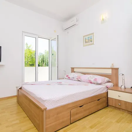 & Bari I - With Balcony And Garden View First Floor -apt 9 Mlini