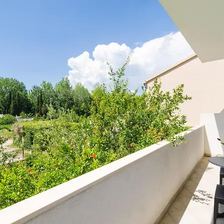 & Bari I - With Balcony And Garden View First Floor -apt 2 Apartmán *