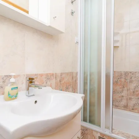 & Bari I - With Balcony And Garden View First Floor -apt 2 * Mlini