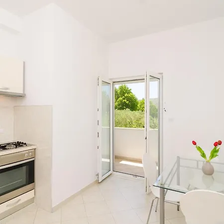 & Bari I - With Balcony And Garden View First Floor -apt 2 Mlini