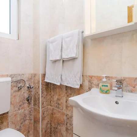 & Bari I - With Balcony And Garden View First Floor -apt 9 * Mlini