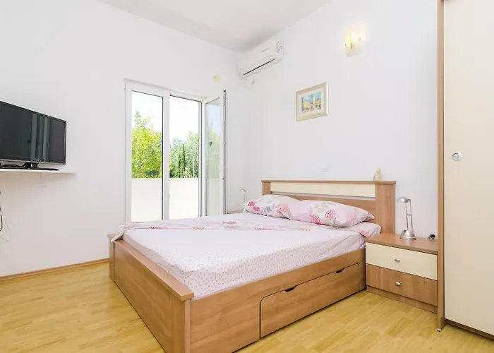 & Bari I - With Balcony And Garden View First Floor -apt 9 Mlini