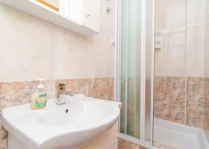 & Bari I - With Balcony And Garden View First Floor -apt 9 * Mlini