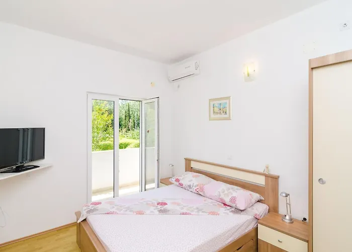 & Bari I - With Balcony And Garden View First Floor -apt 9 Apartament